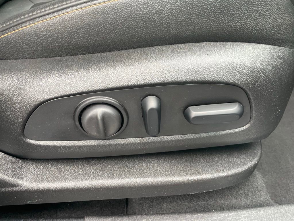 Used 2018 Chevrolet Equinox Premier image 54