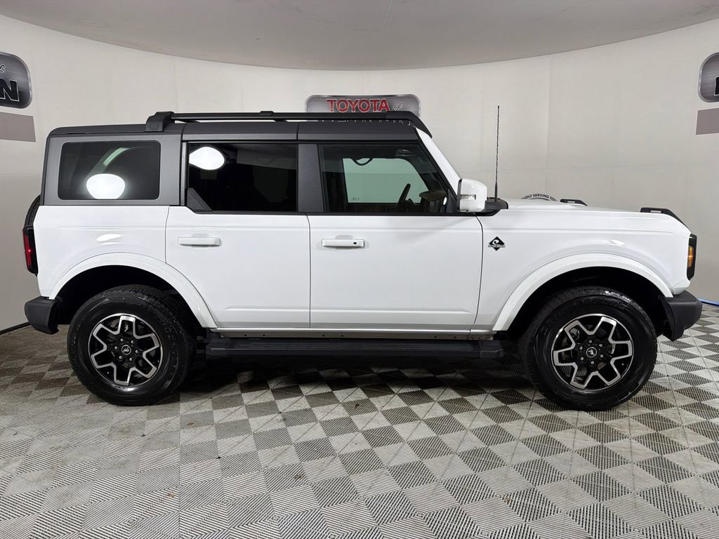Used 2024 Ford Bronco Outer Banks image 3