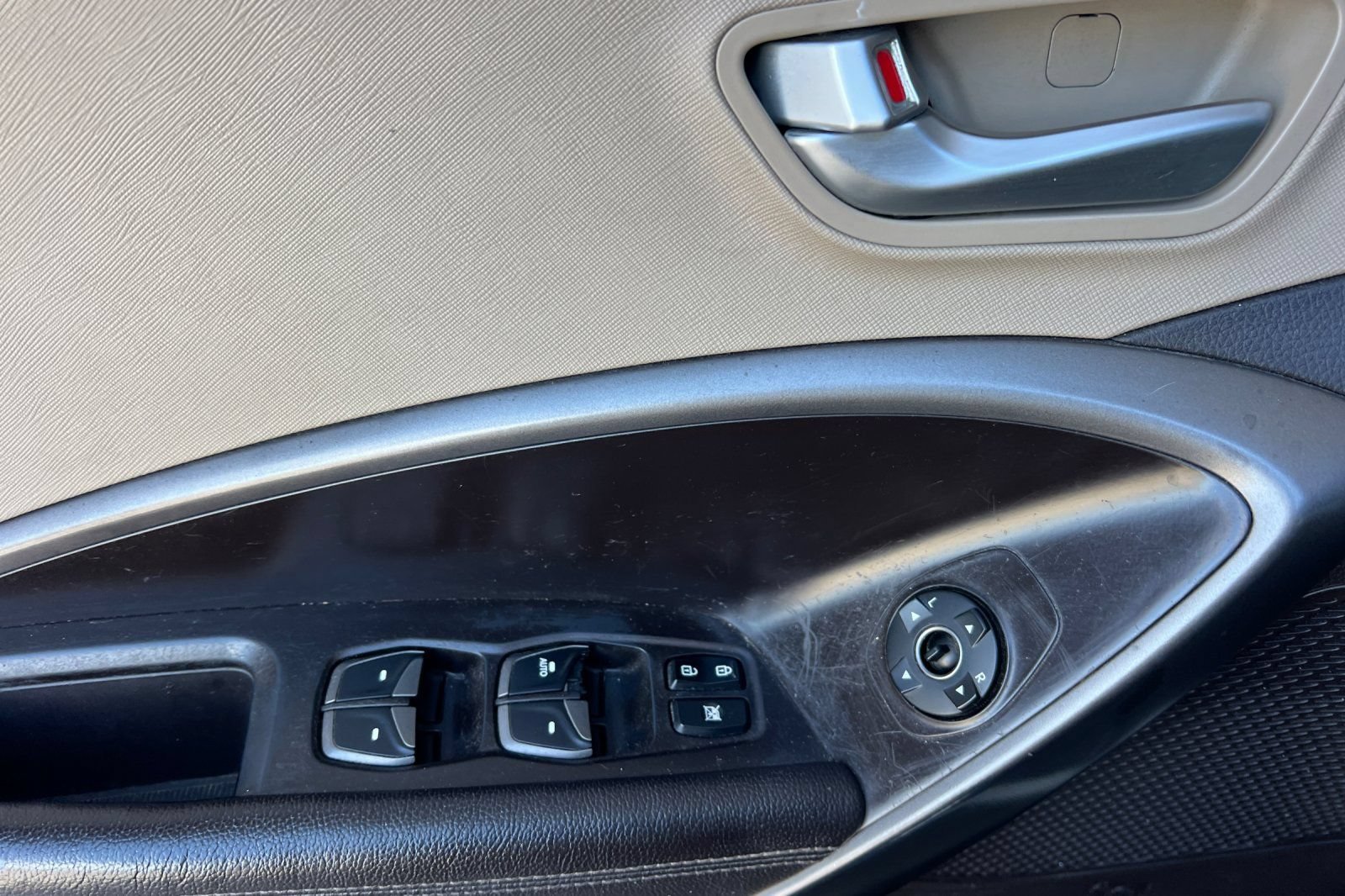 Used 2013 Hyundai Santa Fe Sport 2.0T FWD image 11