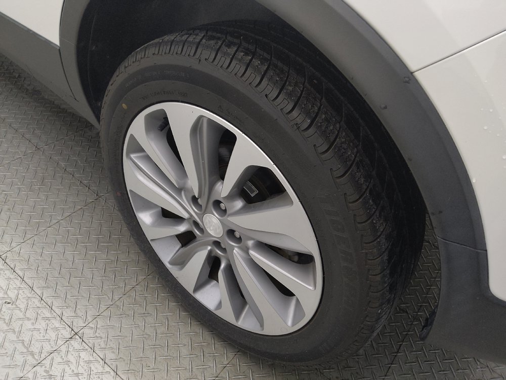 Used 2020 Buick Encore Preferred FWD image 31
