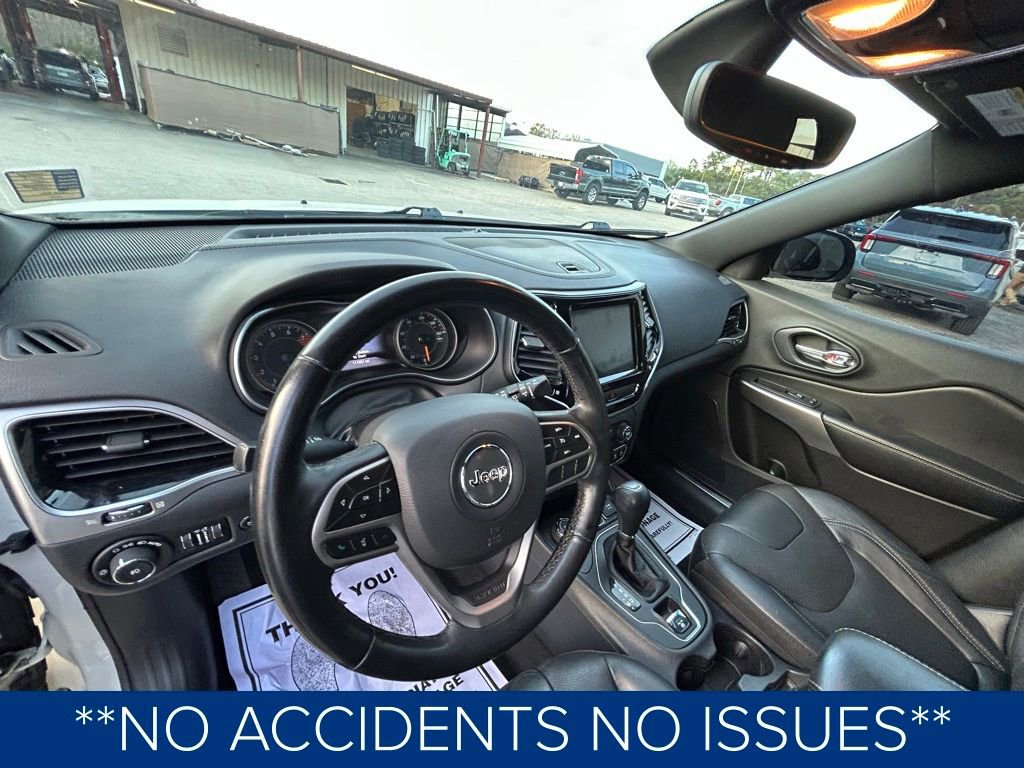 Used 2019 Jeep Cherokee High Altitude image 2