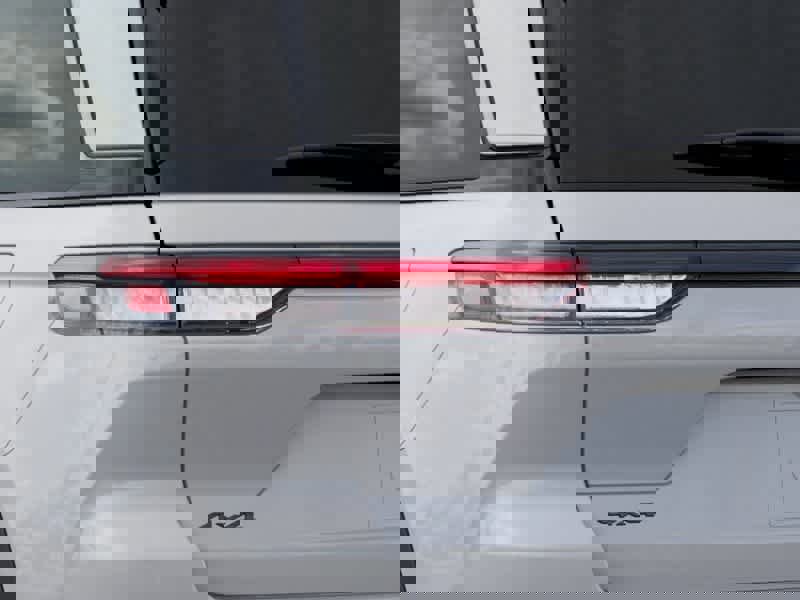 New 2026 Jeep Grand Cherokee Altitude image 9