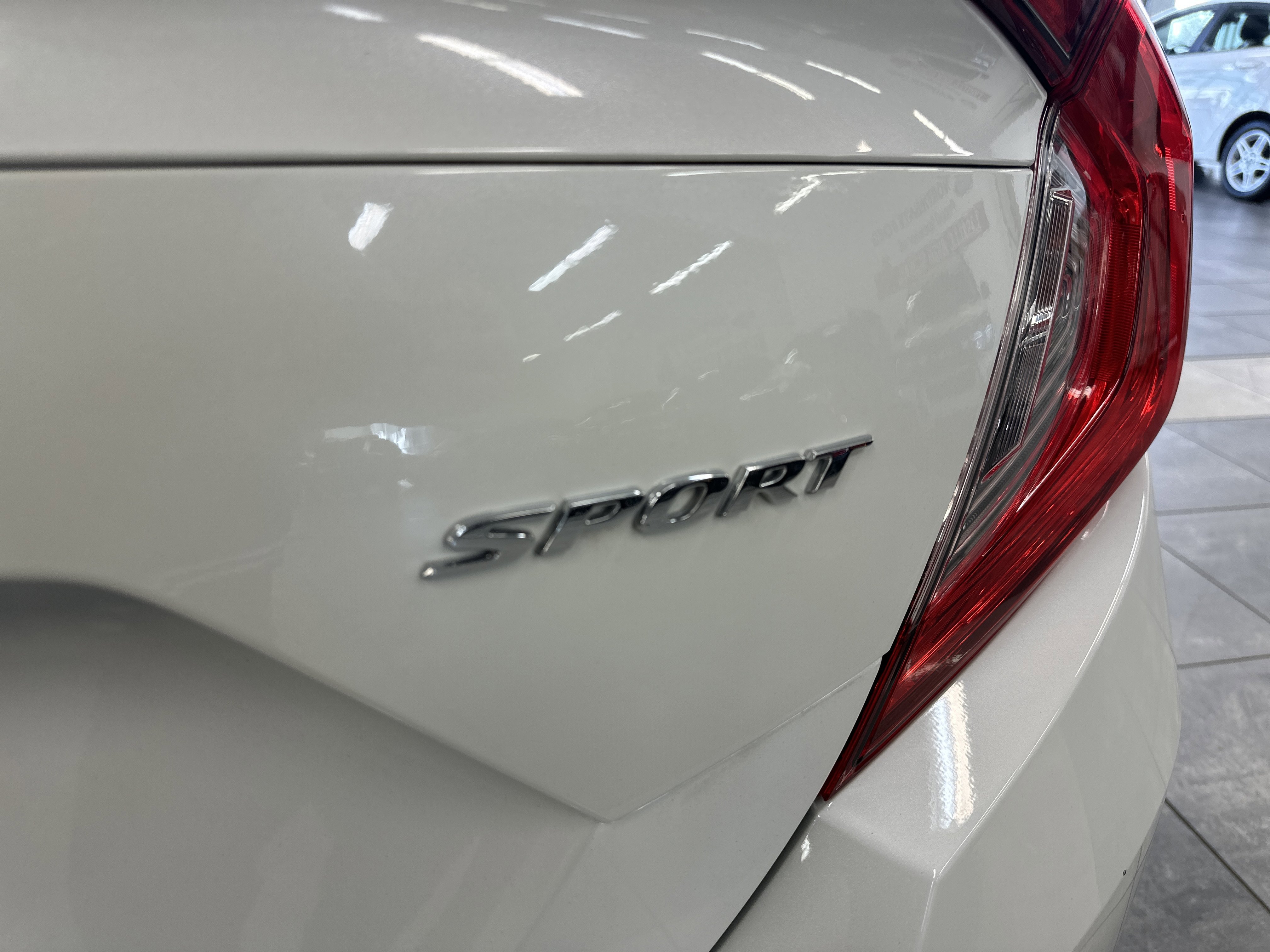 Used 2020 Honda Civic Sport image 9