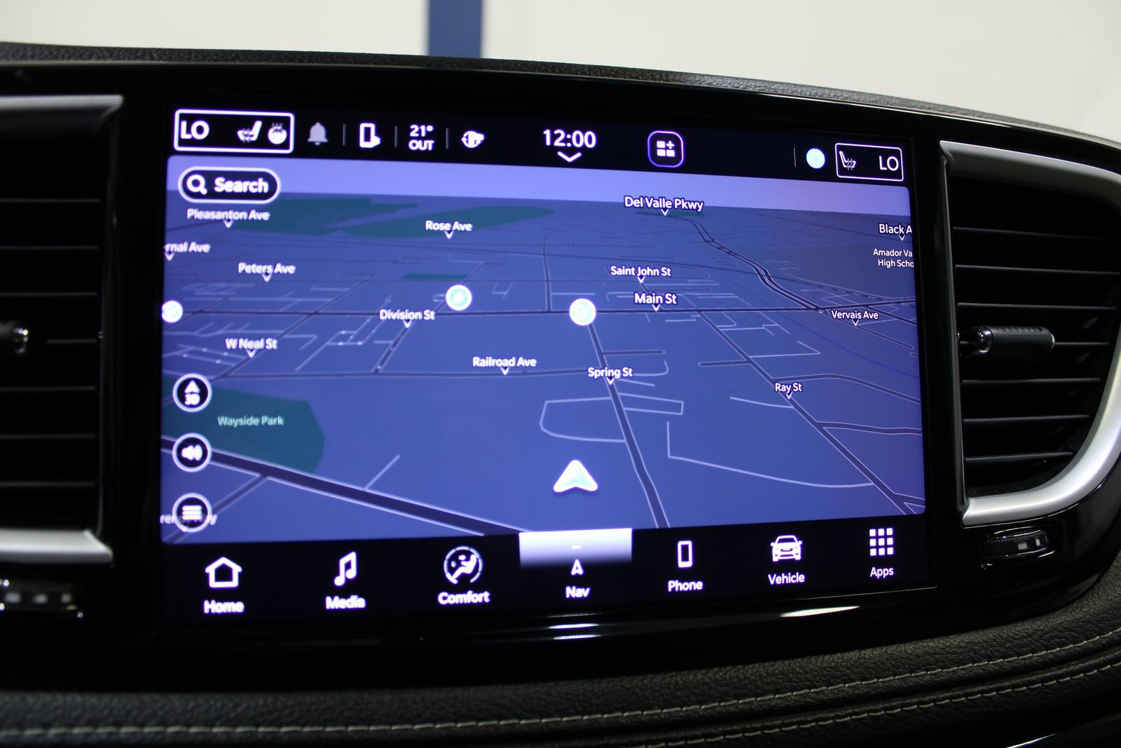 Used 2021 Chrysler Pacifica Touring-L FWD image 33