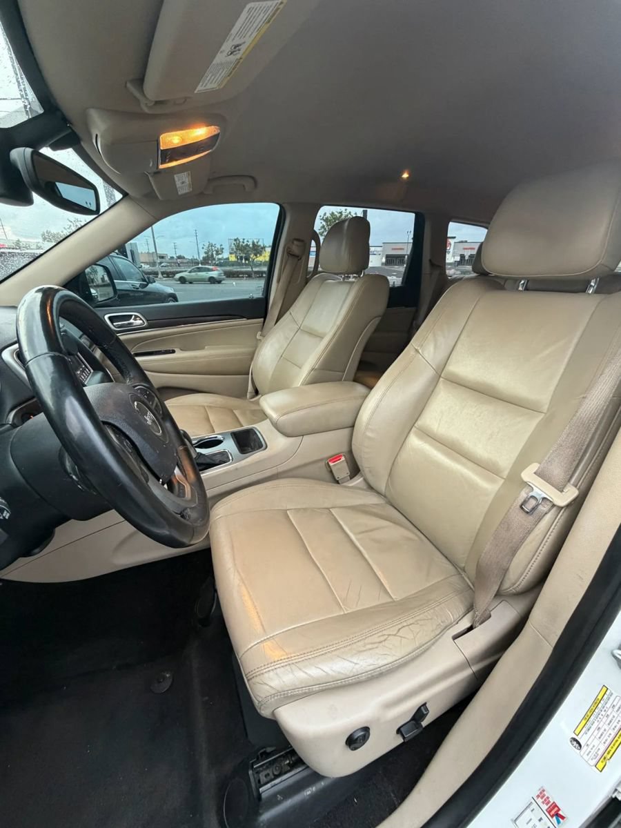 Used 2018 Jeep Grand Cherokee Limited RWD image 2