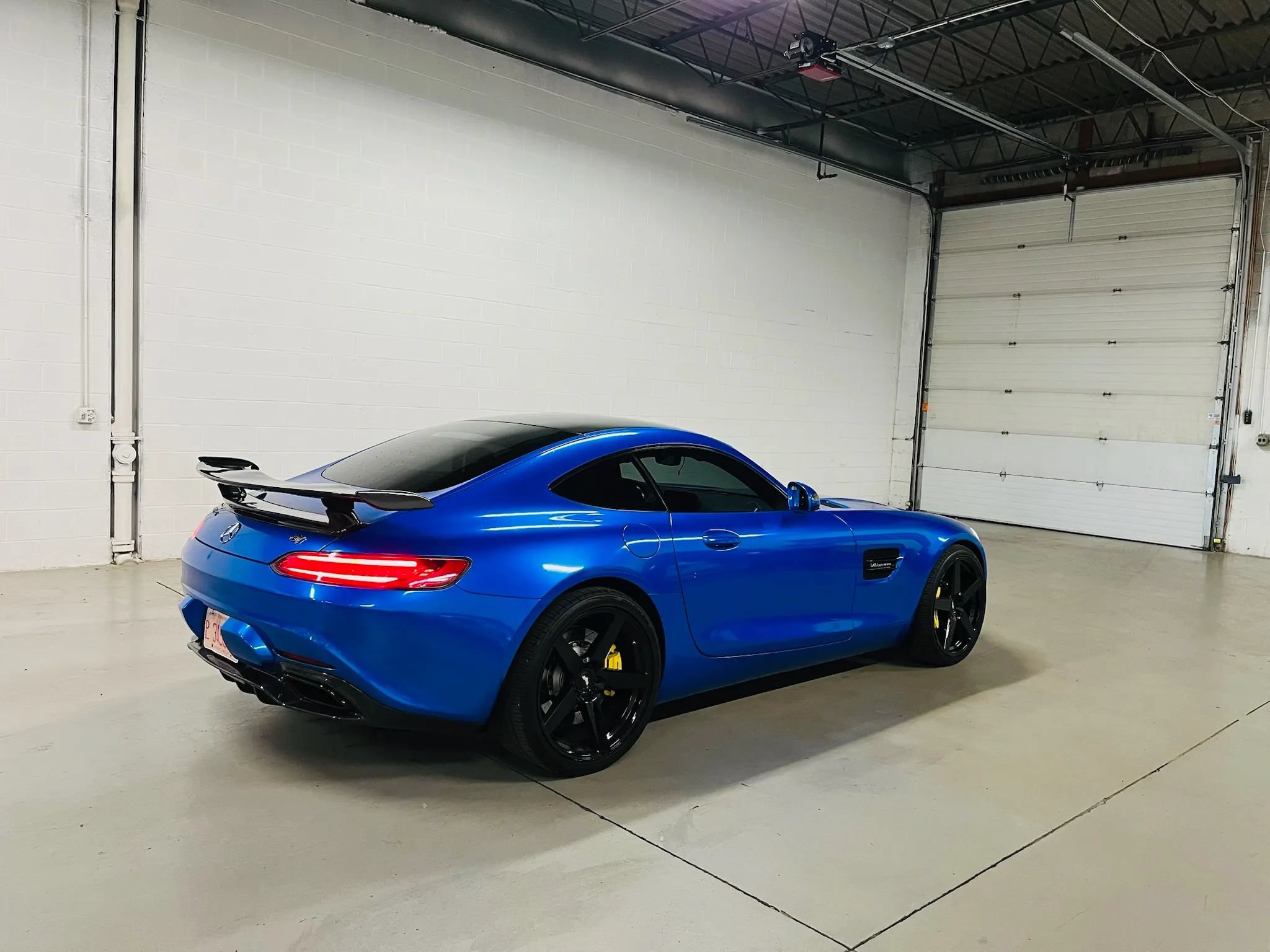 Used 2017 Mercedes-Benz AMG GT S image 7