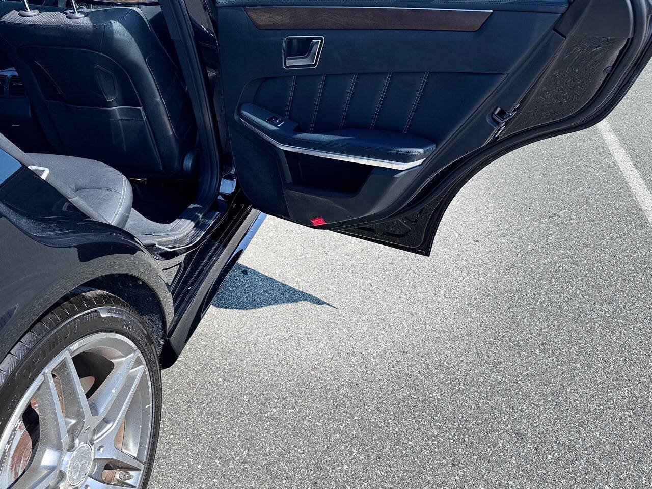 Used 2016 Mercedes-Benz E 400 4MATIC Sedan image 17