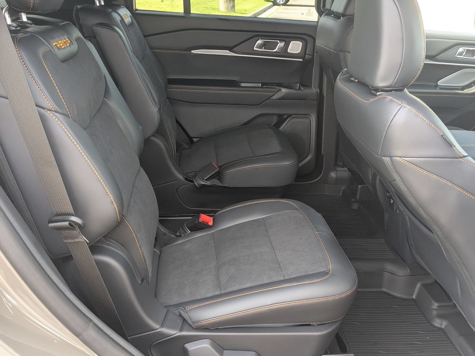 New 2026 Ford Explorer Tremor w/ Tremor Ultimate Package AWD/4WD image 37