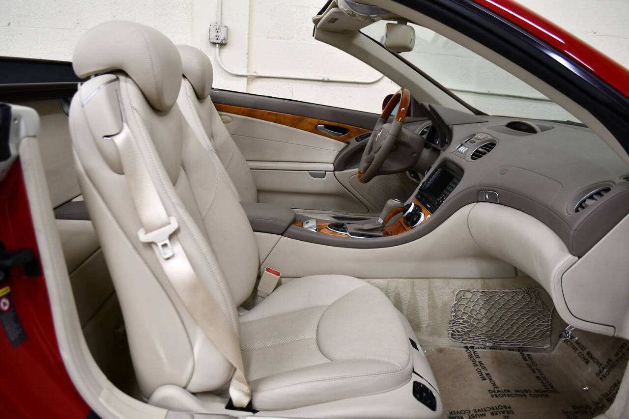 Used 2007 Mercedes-Benz SL 550 image 12