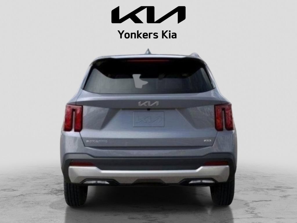 Used 2025 Kia Sorento S AWD/4WD image 5