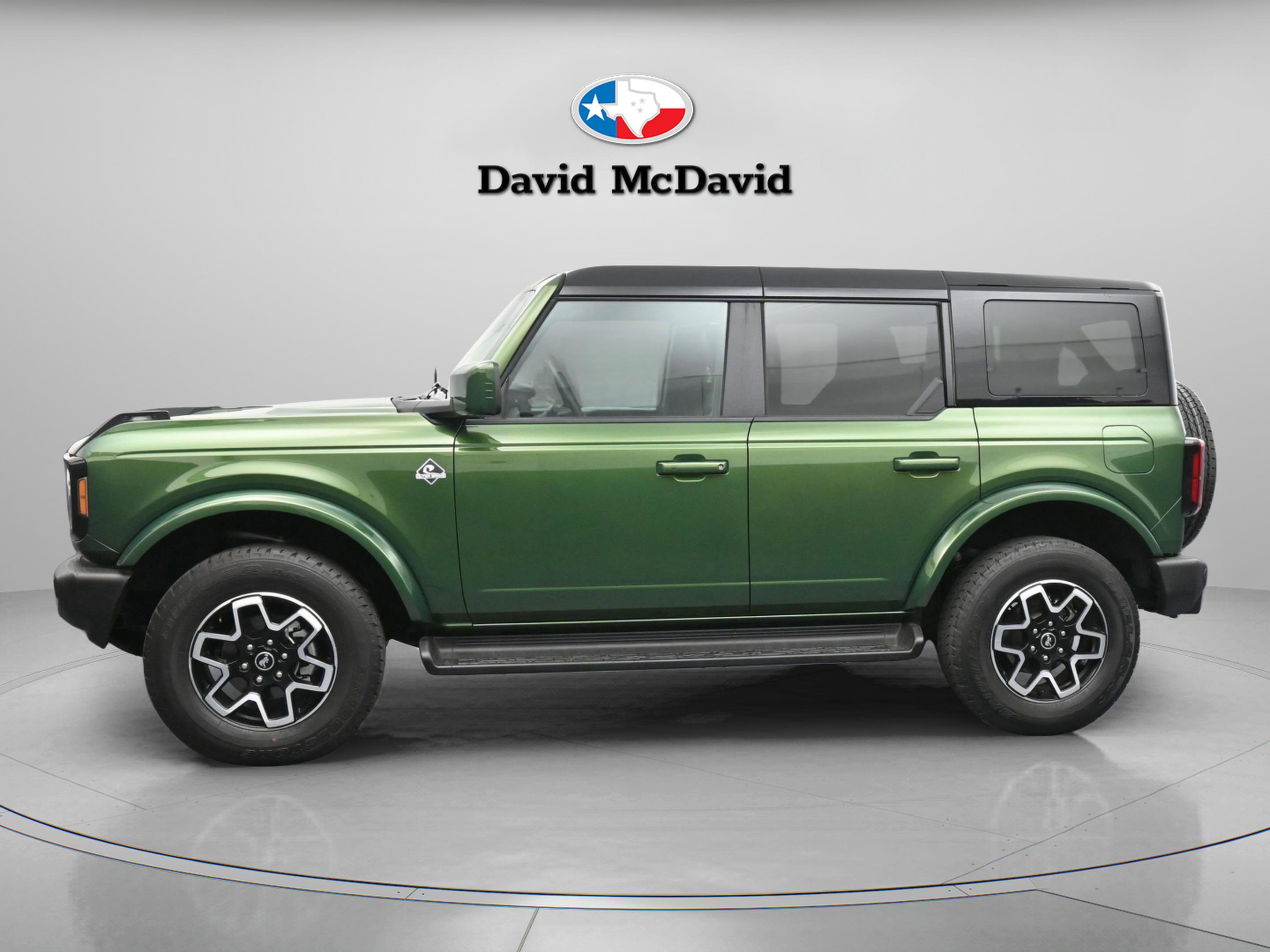Used 2025 Ford Bronco Outer Banks AWD/4WD image 9