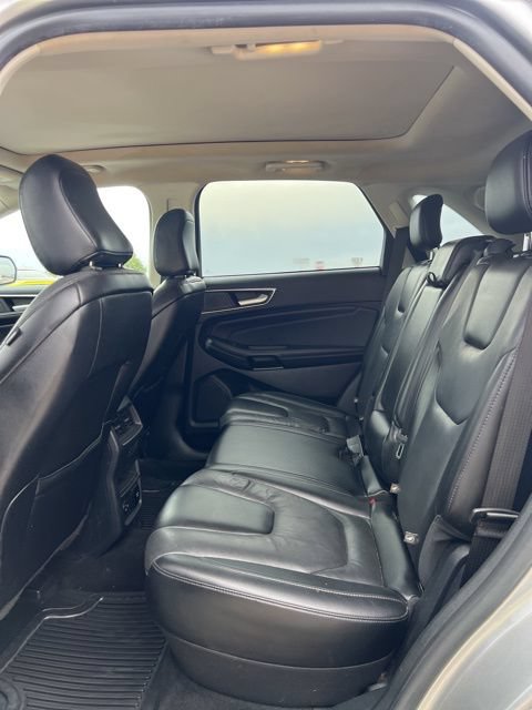 Used 2021 Ford Edge Titanium w/ Equipment Group 301A AWD/4WD image 10