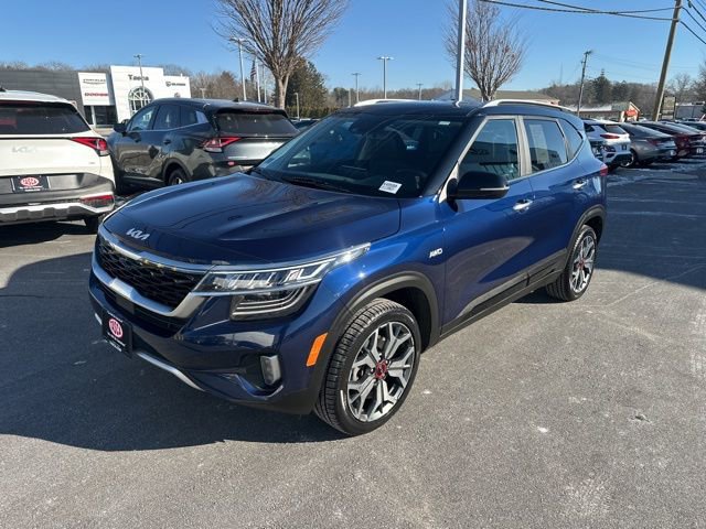 Used 2023 Kia Seltos SX image 4