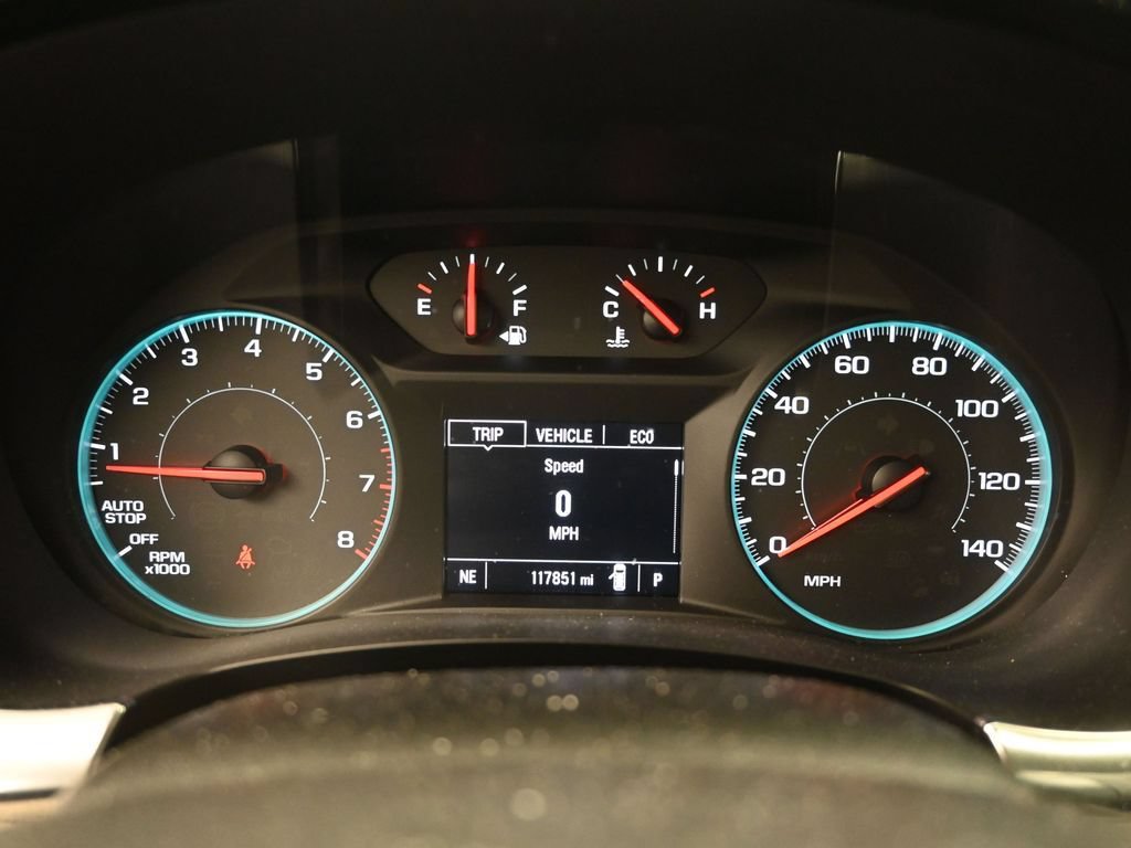 Used 2023 Chevrolet Traverse LS FWD image 11