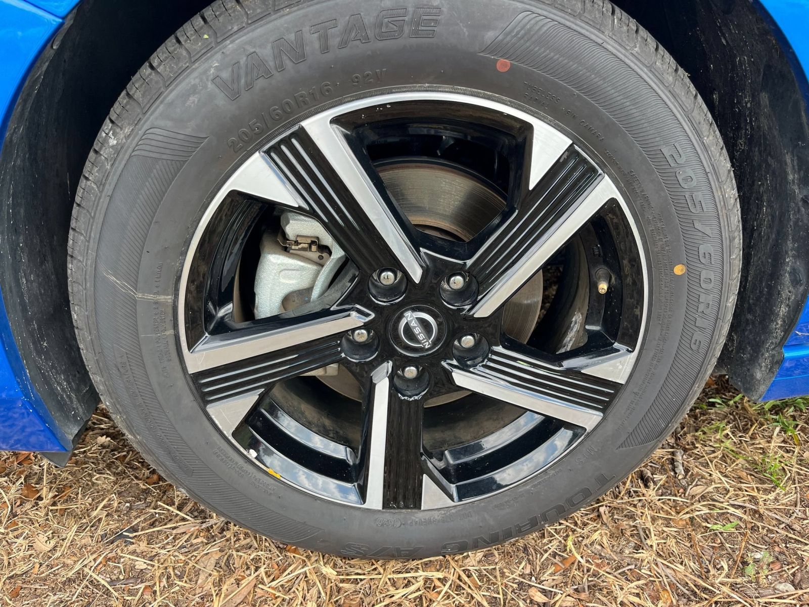 Used 2025 Nissan Sentra SV FWD image 27