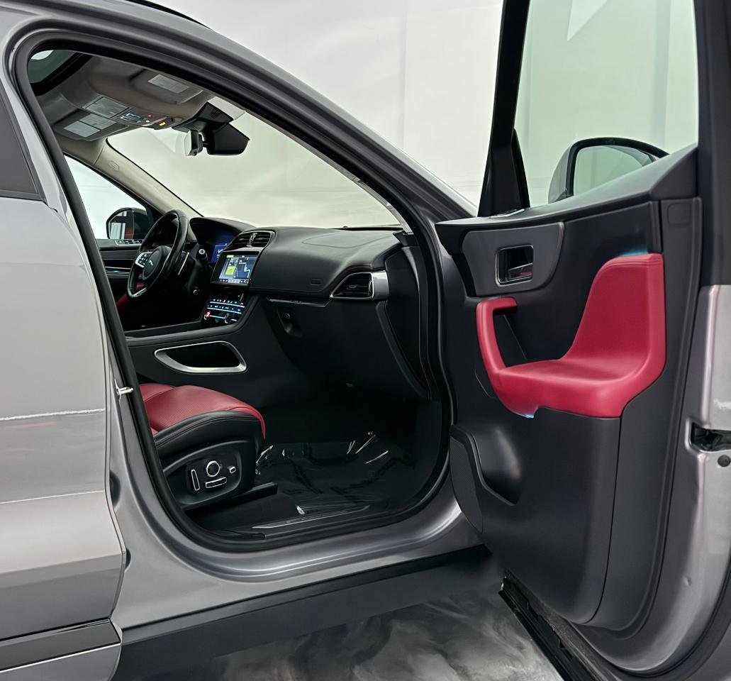 Used 2020 Jaguar F-PACE Checkered Flag image 24