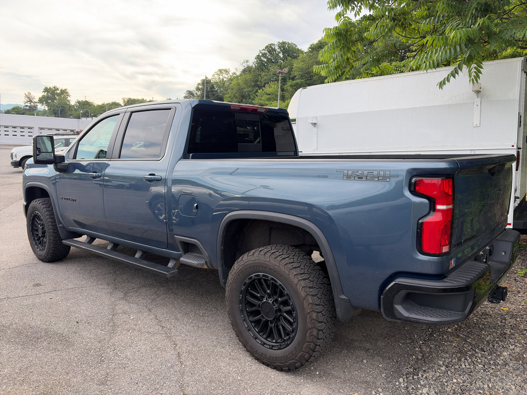 Used 2025 Chevrolet Silverado 2500 LT w/ Trail Boss Package AWD/4WD image 2