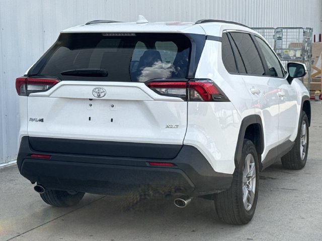Used 2025 Toyota RAV4 XLE FWD image 4