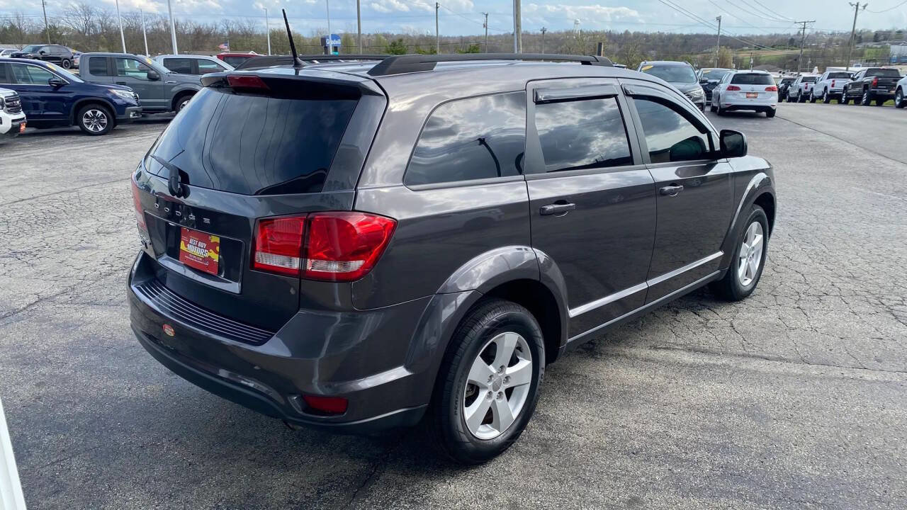 Used 2019 Dodge Journey SE w/ Blacktop Package image 3