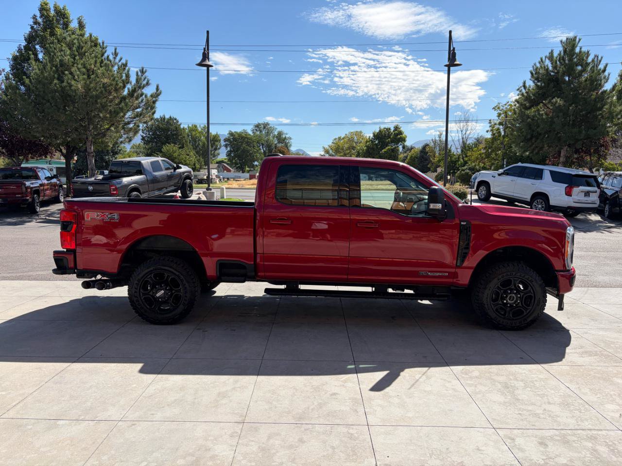 Used 2023 Ford F350 XLT w/ XLT Premium Package AWD/4WD image 3