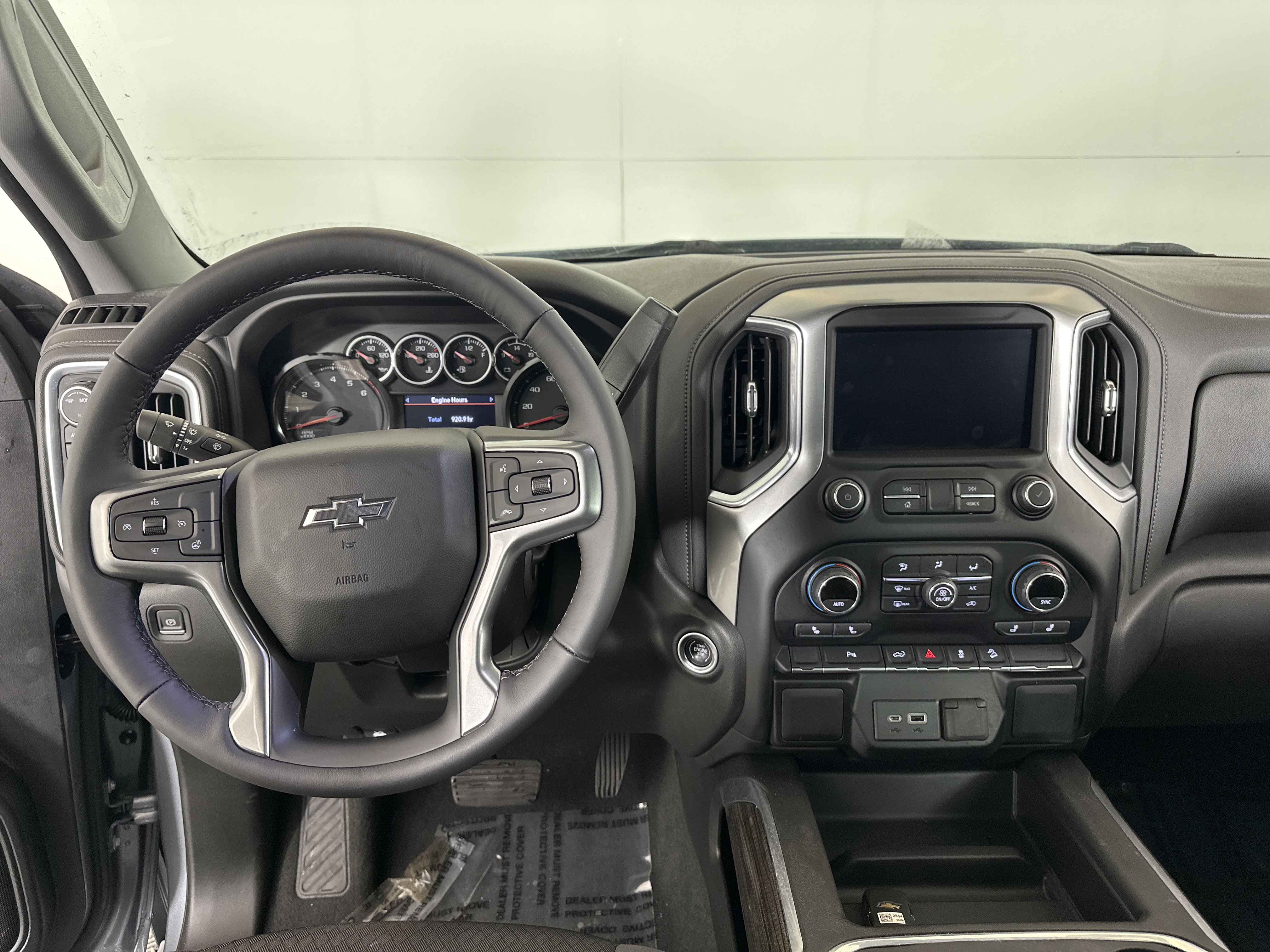 Certified 2022 Chevrolet Silverado 1500 RST image 3