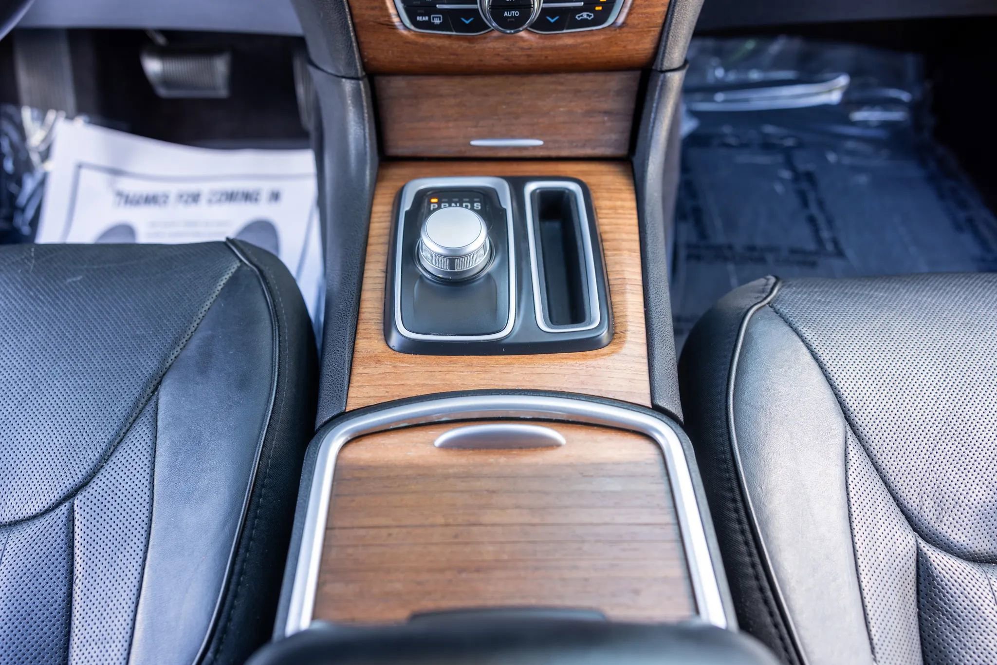 Used 2017 Chrysler 300 C Platinum image 25