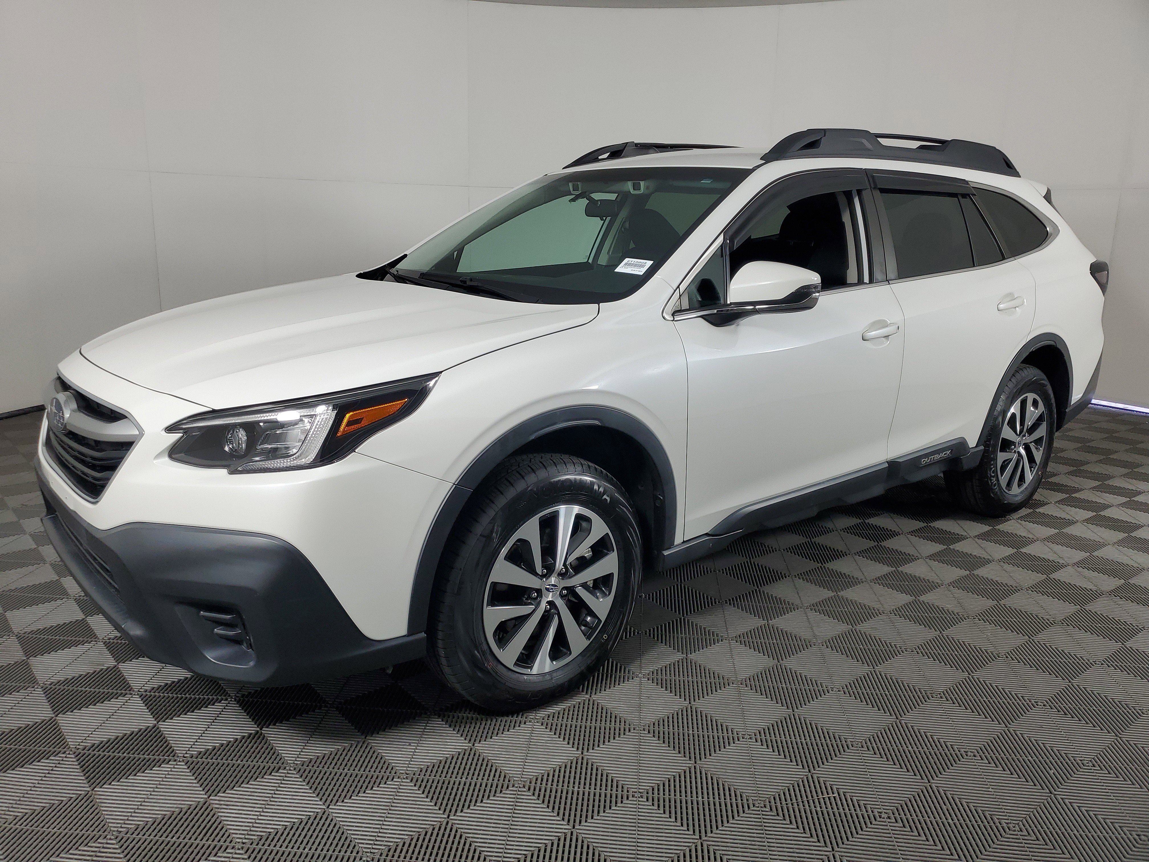 Used 2022 Subaru Outback Premium image 8