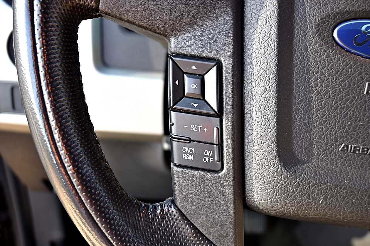 Used 2012 Ford F150 Raptor w/ Raptor Luxury Pkg image 22