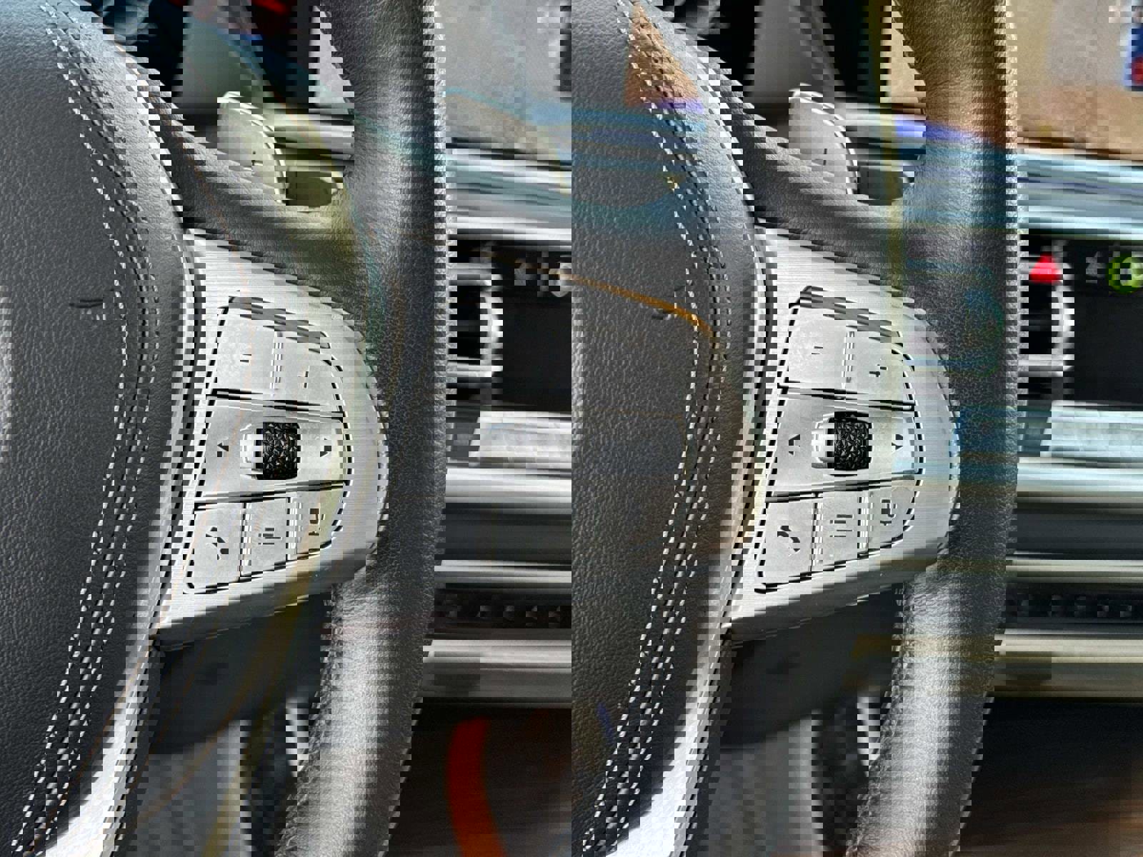 Used 2021 BMW X7 xDrive40i w/ Premium Package 2 image 28