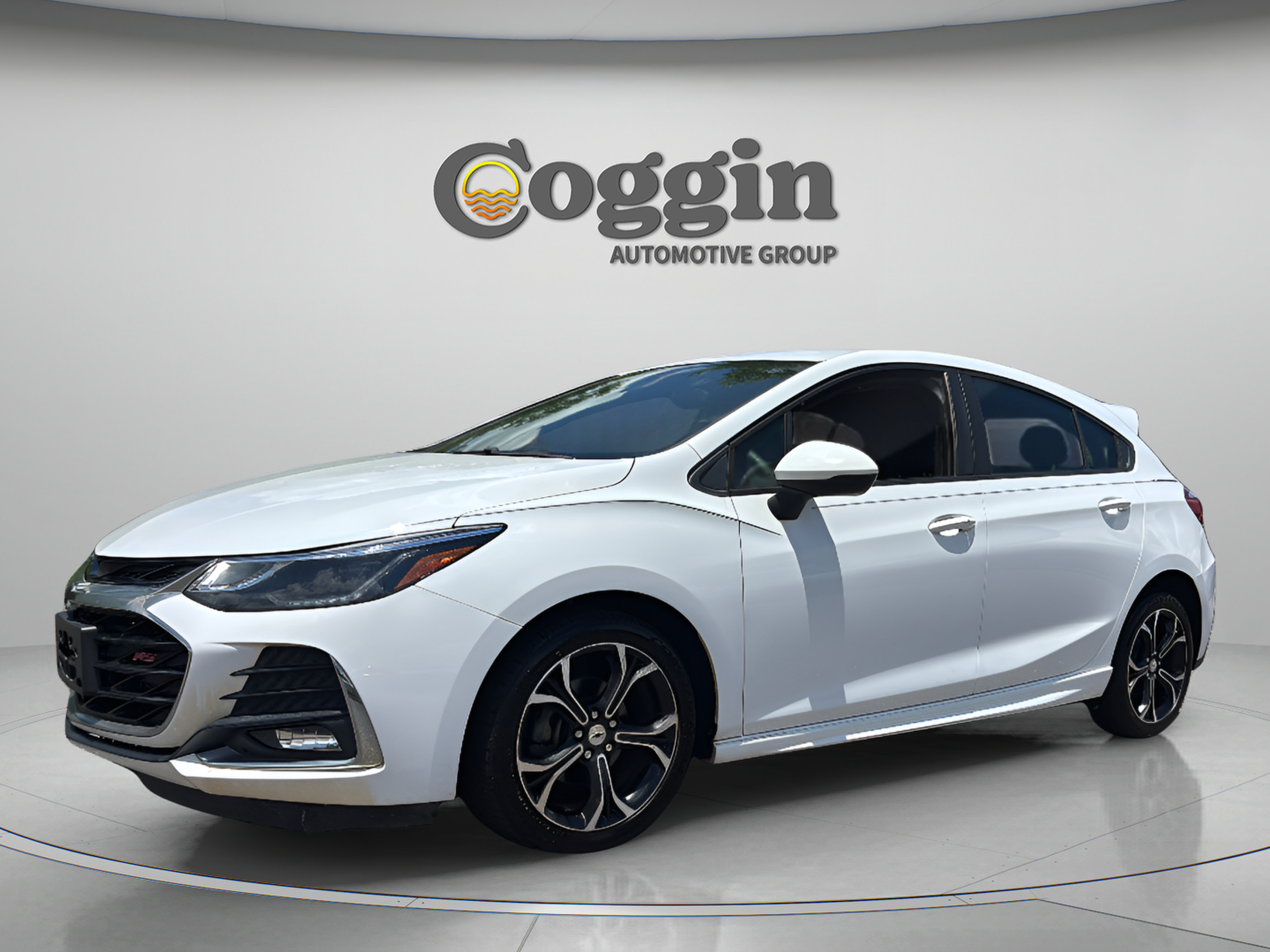 Used 2019 Chevrolet Cruze LT w/ Convenience Package FWD image 1