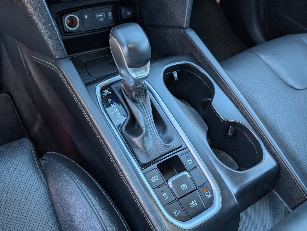 Used 2019 Hyundai Santa Fe Limited w/ Cargo Package image 16