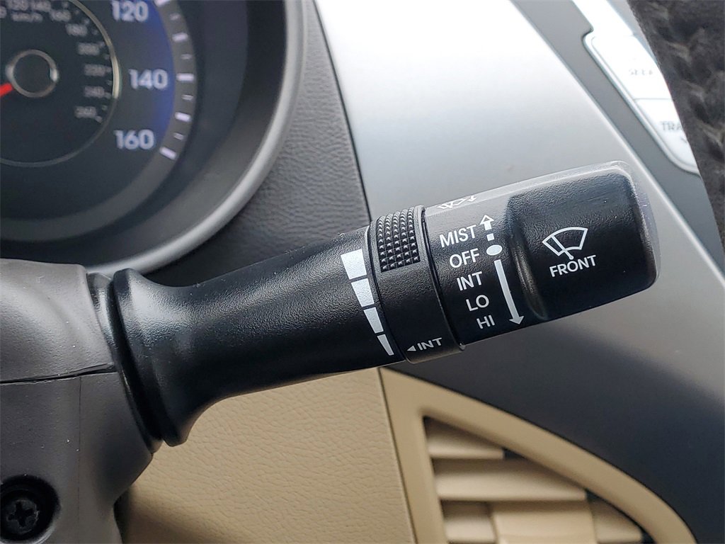 Used 2012 Hyundai Elantra Limited image 22