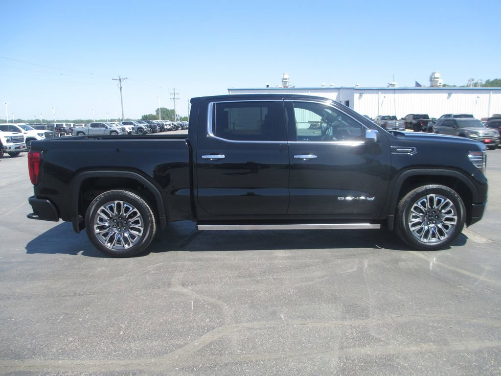 Certified 2025 GMC Sierra 1500 Denali Ultimate AWD/4WD image 5