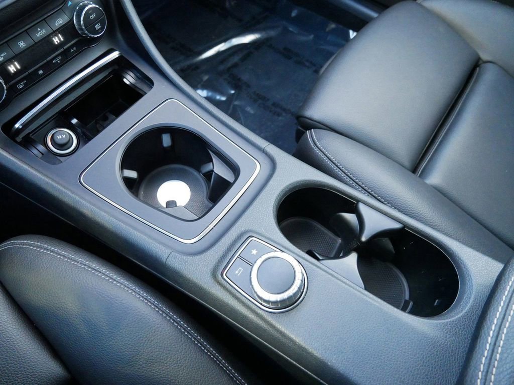 Used 2020 Mercedes-Benz GLA 250 4MATIC image 25