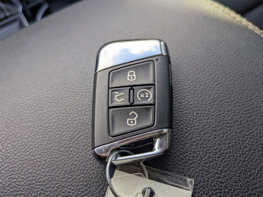 Used 2022 Volkswagen Atlas SE image 29