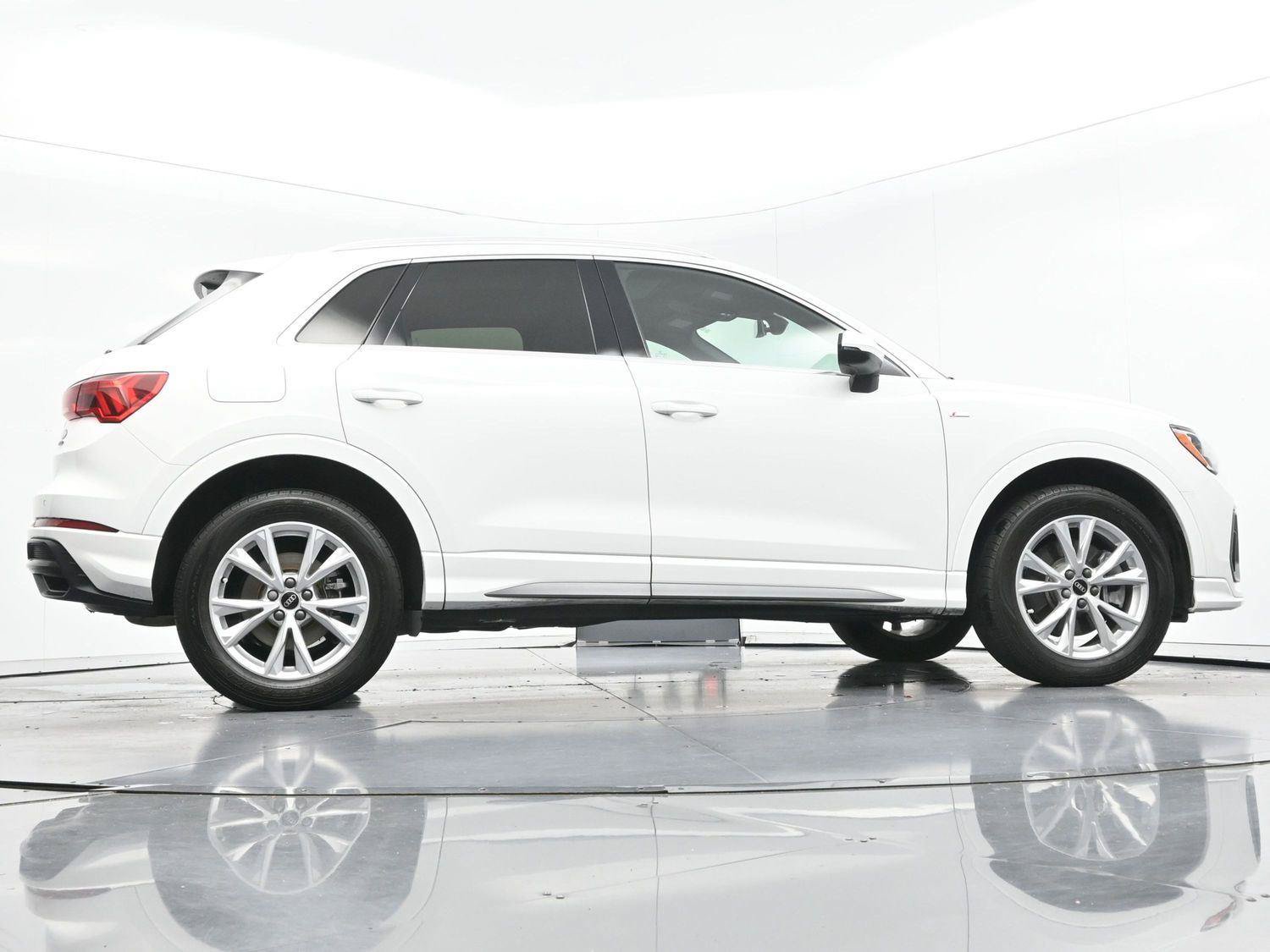 Used 2021 Audi Q3 2.0T Premium w/ Convenience Package AWD/4WD image 44