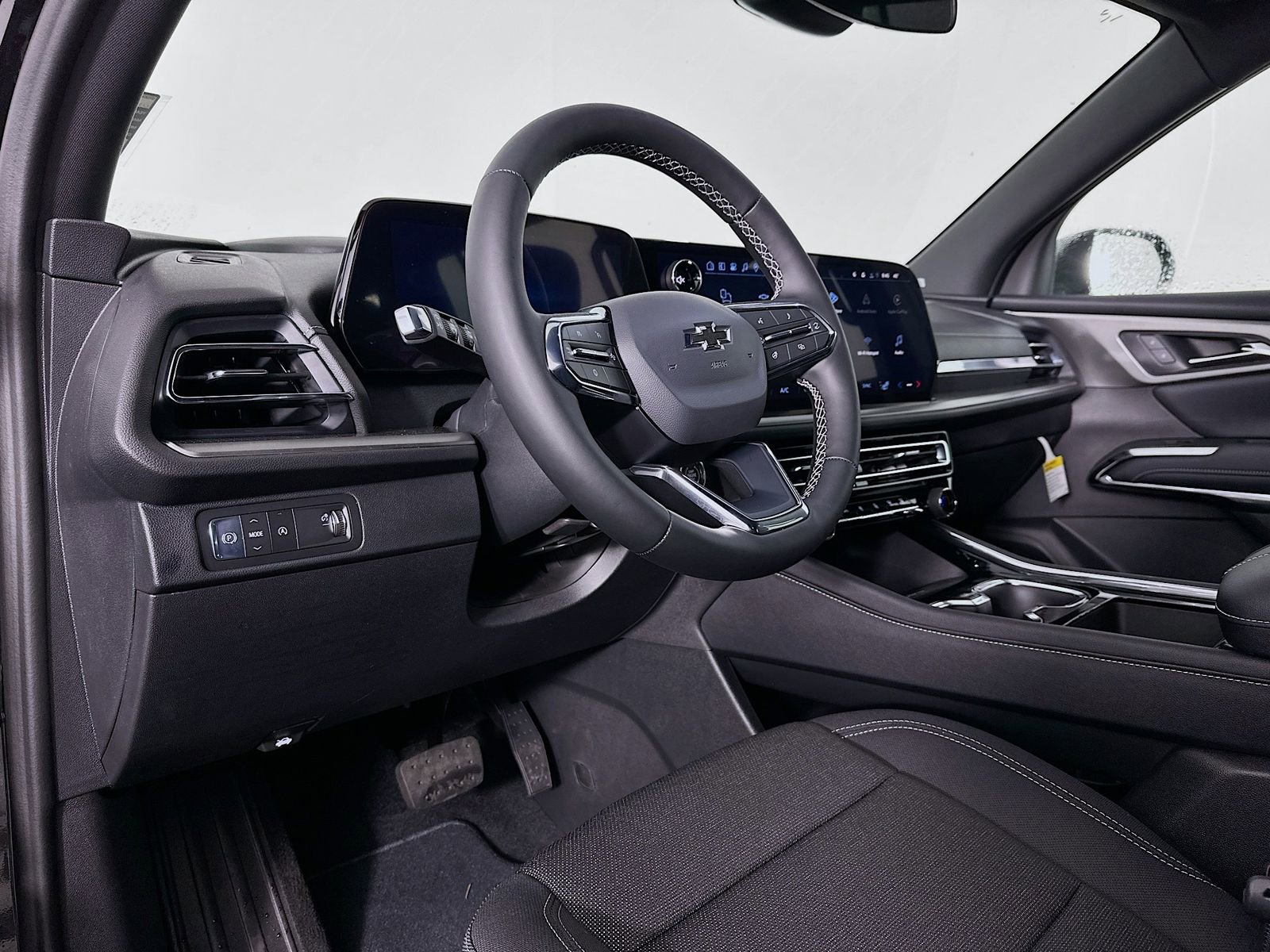 New 2026 Chevrolet Traverse LT image 9