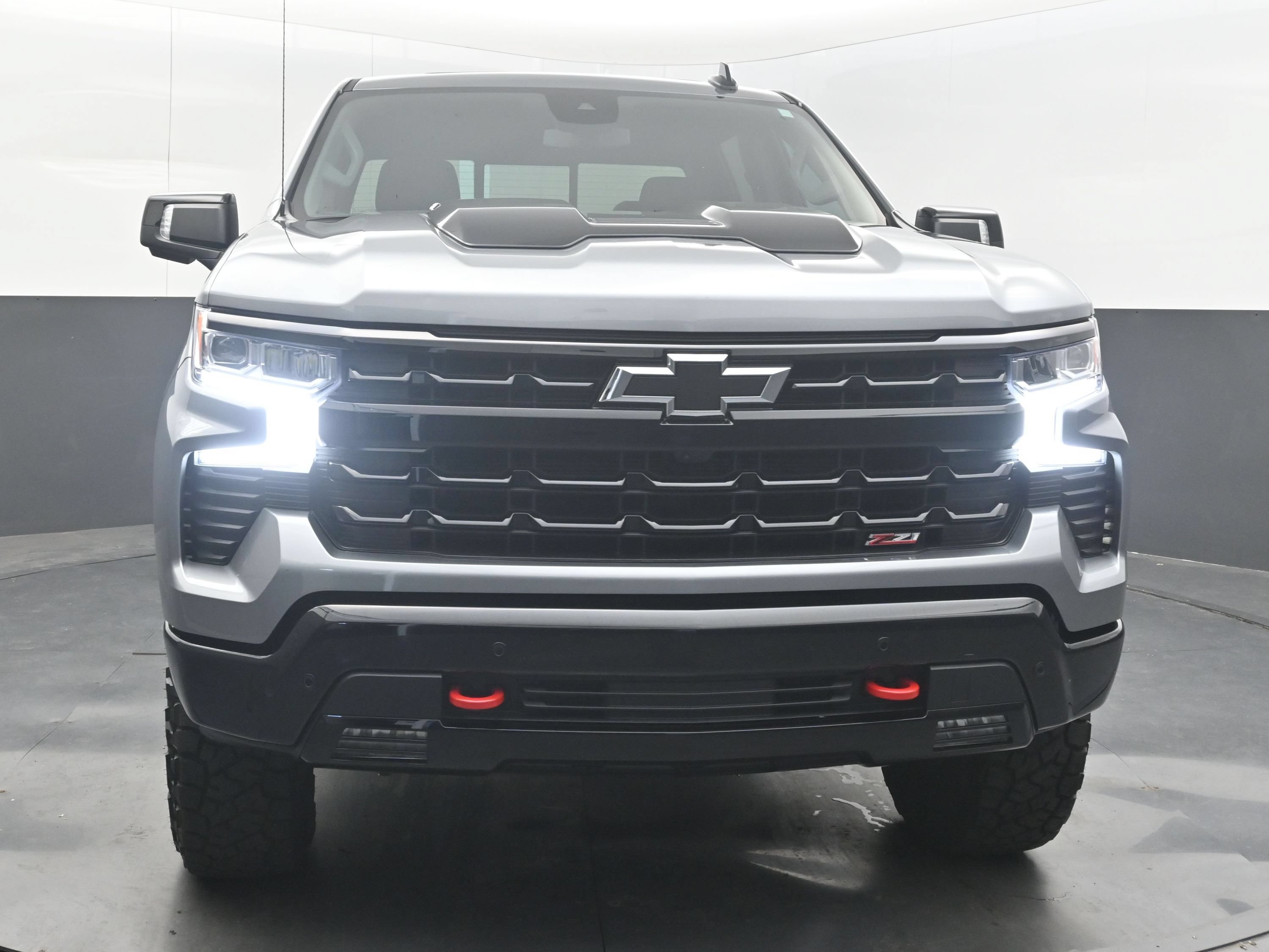 Used 2026 Chevrolet Silverado 1500 LT Trail Boss w/ LT Trail Boss Premium Package AWD/4WD image 3