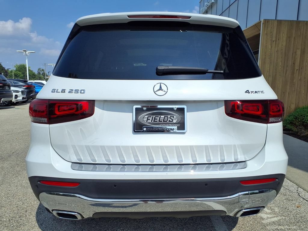 Used 2021 Mercedes-Benz GLB 250 4MATIC image 5