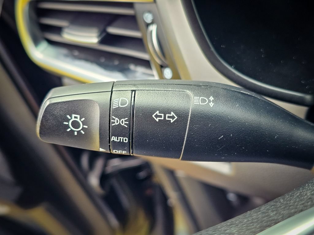 Used 2022 Kia Telluride LX AWD/4WD image 16