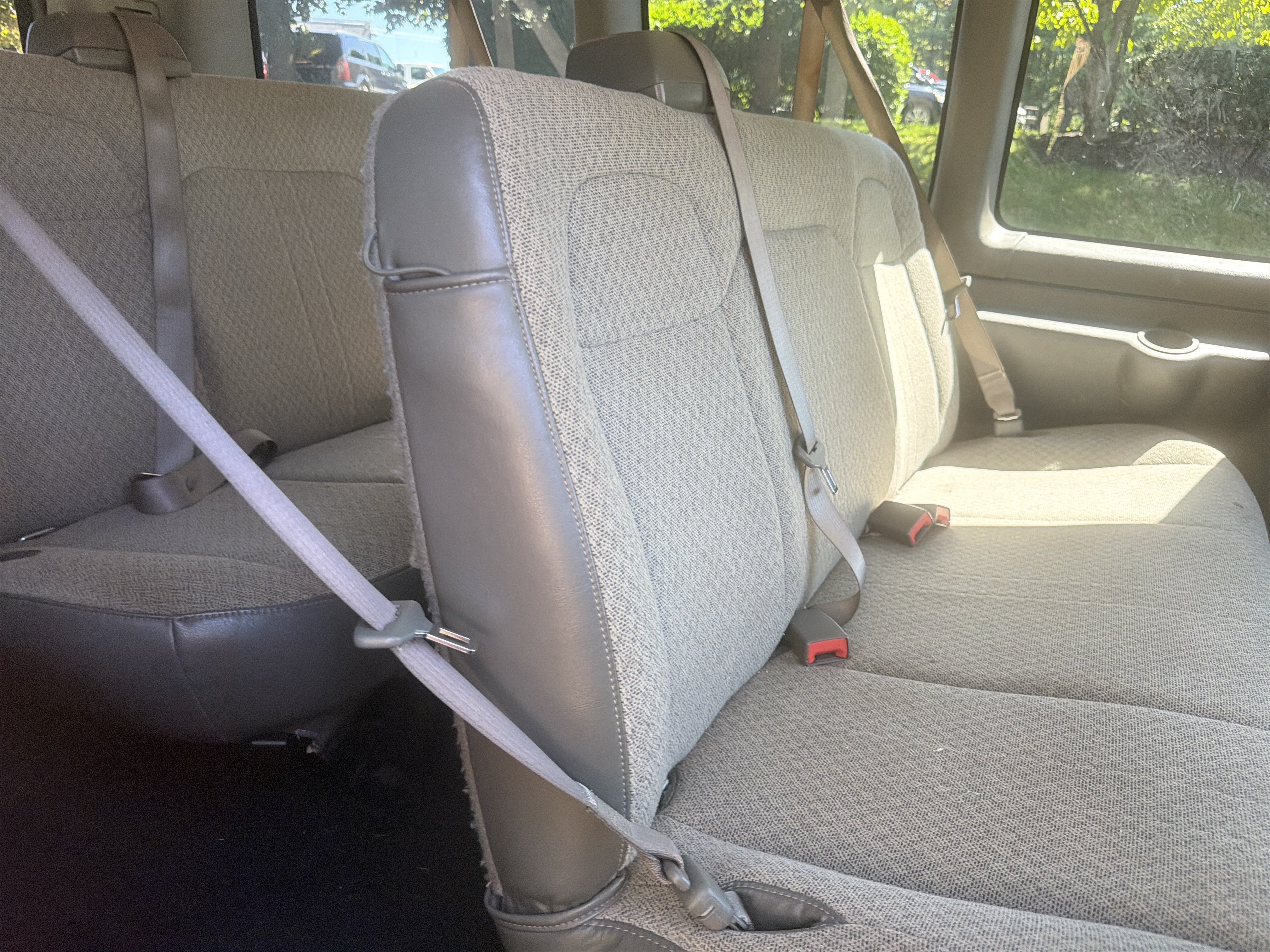 Used 2022 Chevrolet Express 3500 LS RWD image 9