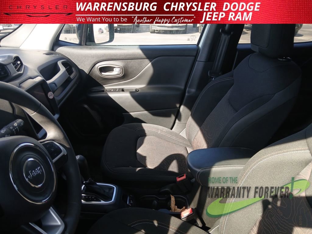 Used 2023 Jeep Renegade Latitude image 10