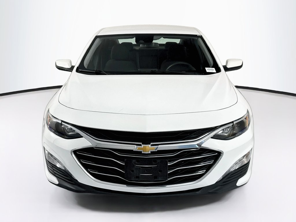 Used 2024 Chevrolet Malibu LT FWD image 2
