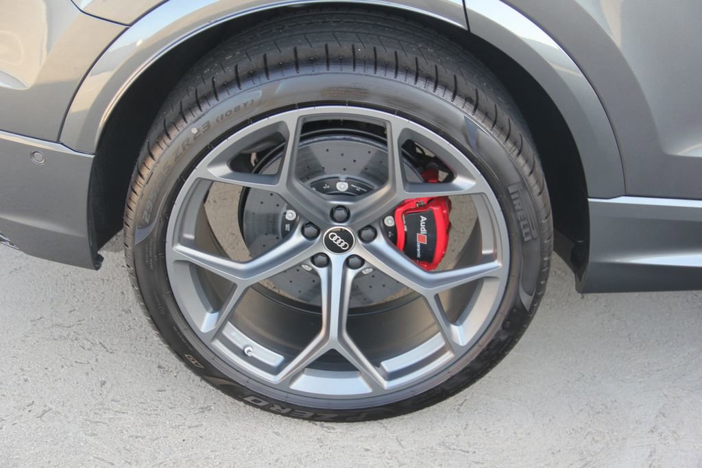 New 2025 Audi RS Q8 performance image 8