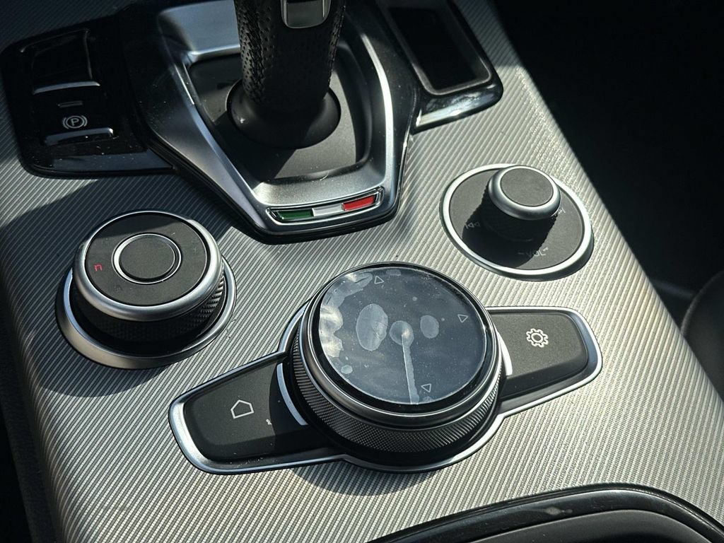 New 2026 Alfa Romeo Stelvio Sprint AWD/4WD image 27
