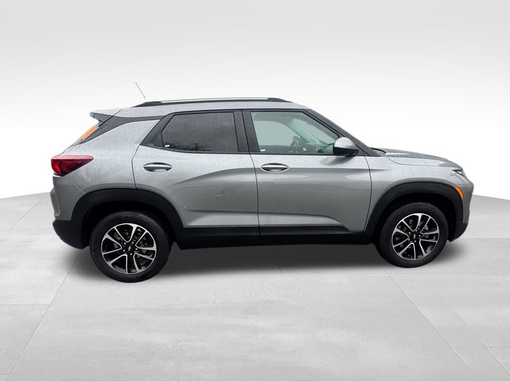 Used 2025 Chevrolet TrailBlazer LT image 38