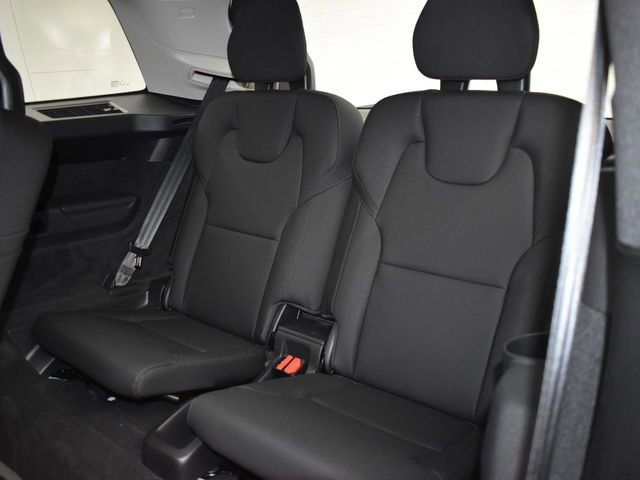 Used 2025 Volvo XC90 B5 Plus w/ Protection Package Premier image 11