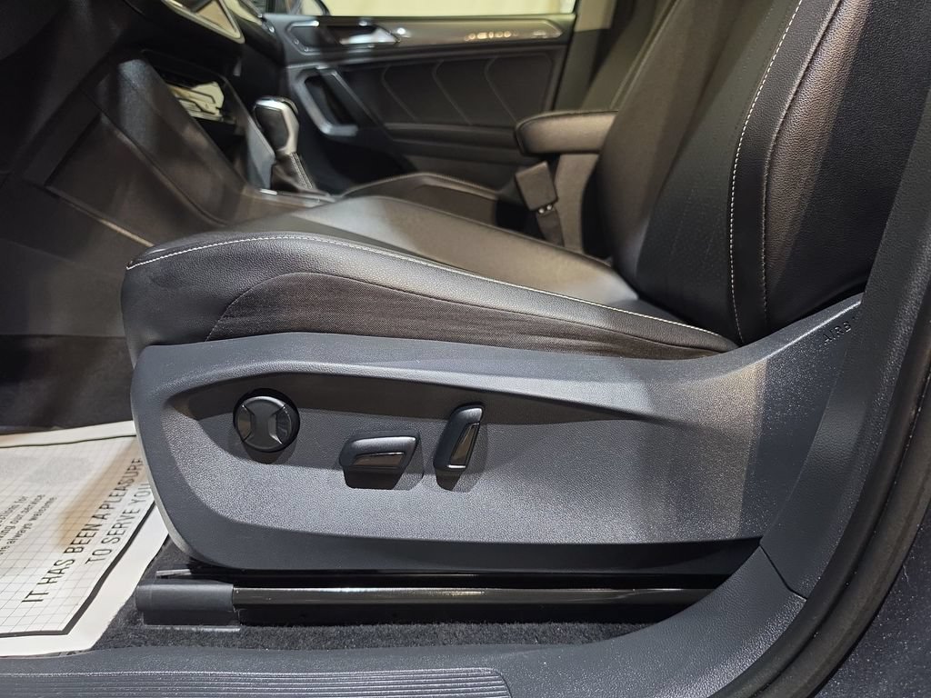 Used 2022 Volkswagen Tiguan SE FWD image 14