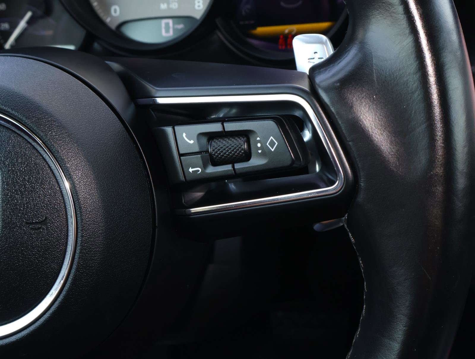 Used 2023 Porsche Macan S image 28