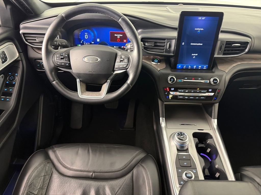 Certified 2020 Ford Explorer Platinum w/ Premium Technology Package AWD/4WD image 14